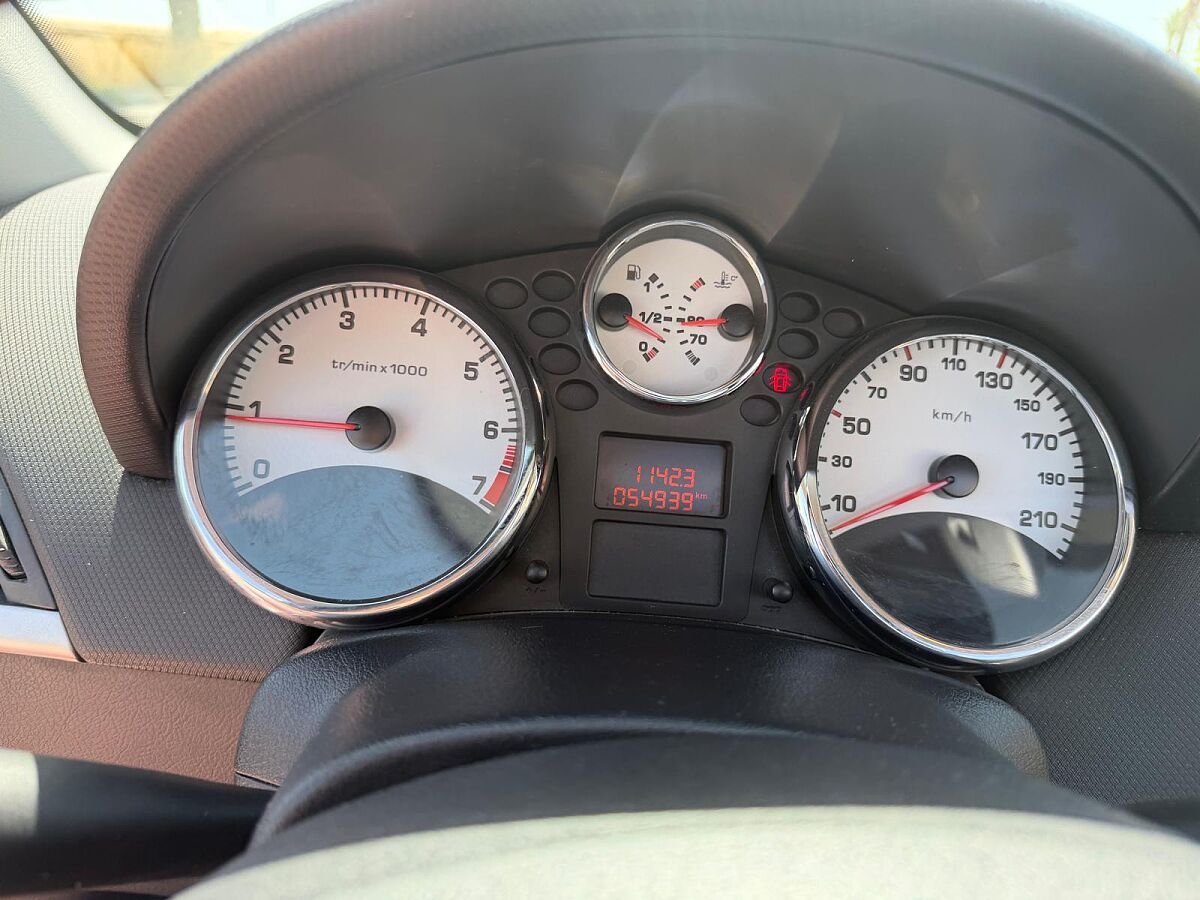 PEUGEOT 207 CC CONVERTIBLE 1.6 SPANISH LHD IN SPAIN ONLY 33000 MILES SUPERB 2010
